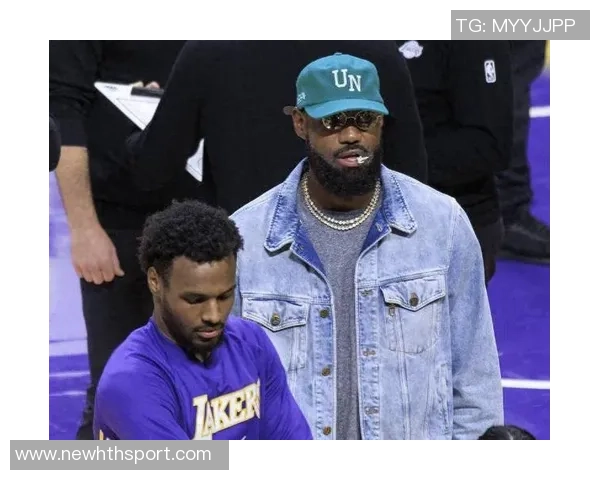 夸梅直言布朗尼一年无进步威少积极跑动更具价值